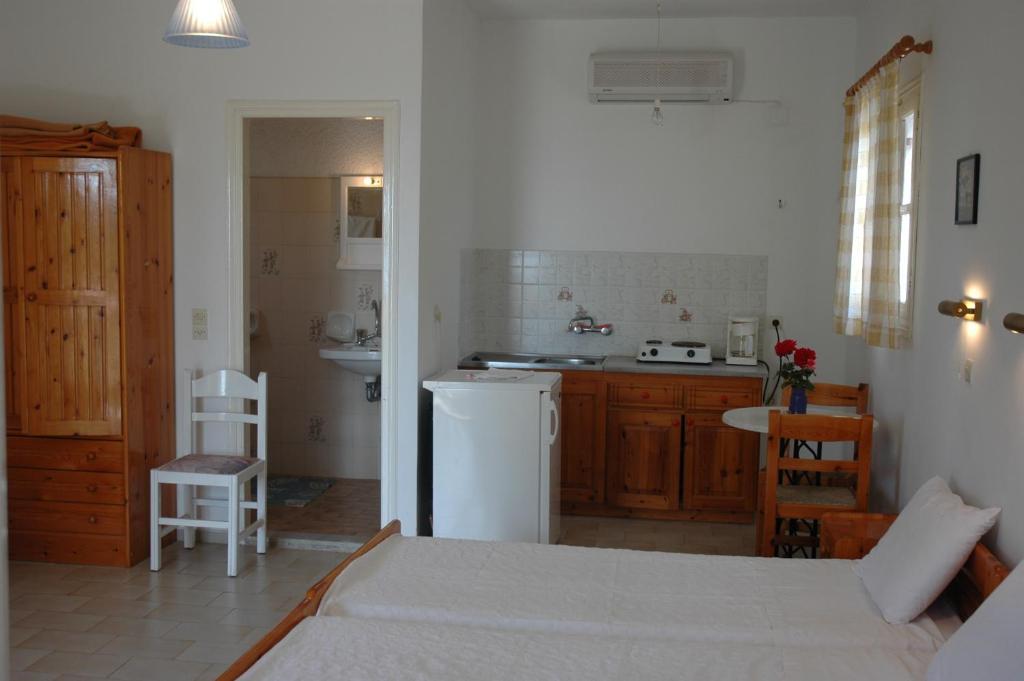 Albatross Aparthotel Marathókampos Стая снимка