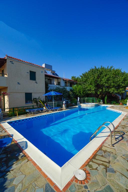 Albatross Aparthotel Marathókampos Екстериор снимка