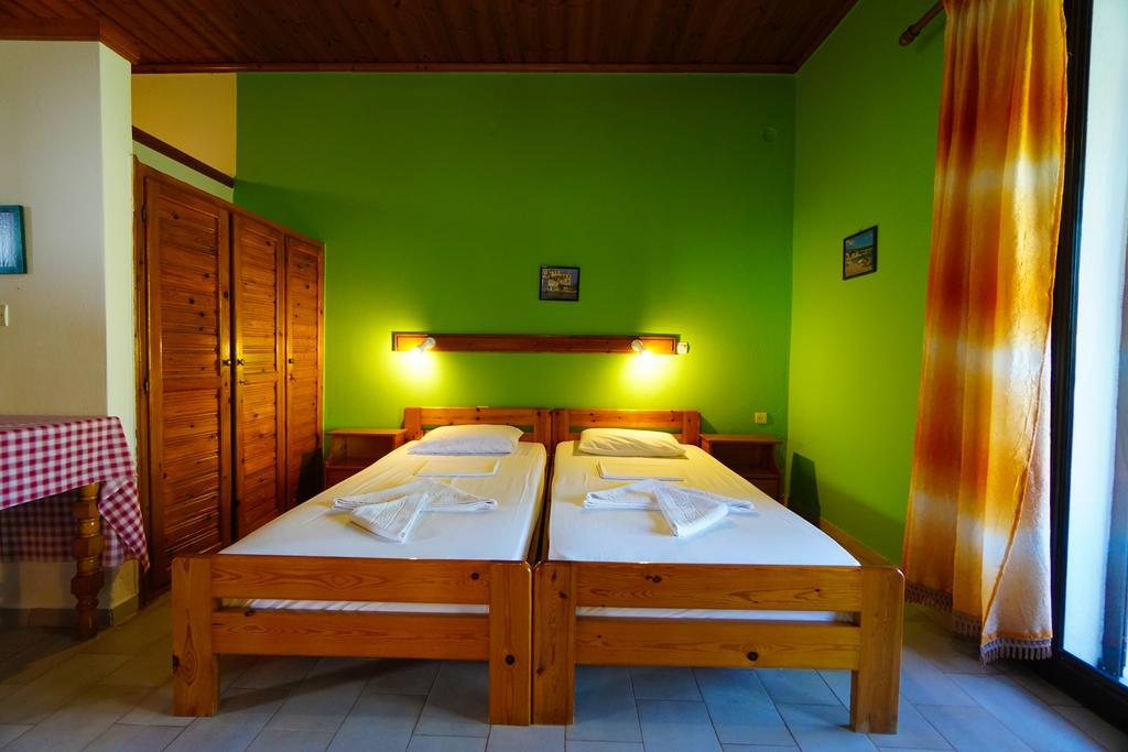 Albatross Aparthotel Marathókampos Екстериор снимка