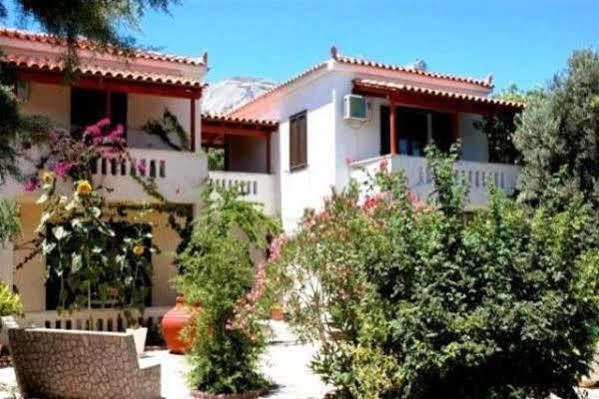 Albatross Aparthotel Marathókampos Екстериор снимка
